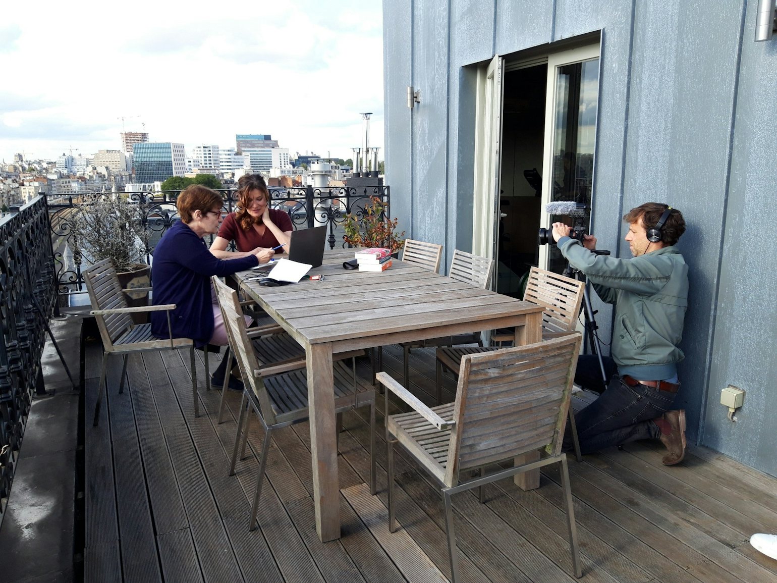 Judit Gera and Margot Vanderstraeten on the Translators’ House roof terrace